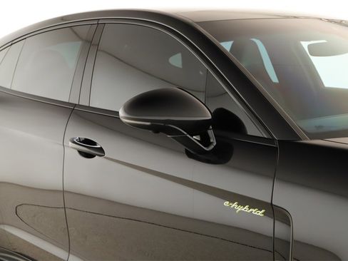 Used 2021 Porsche Panamera 4S image 34