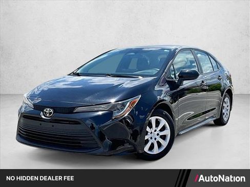 Used 2023 Toyota Corolla LE FWD image 1
