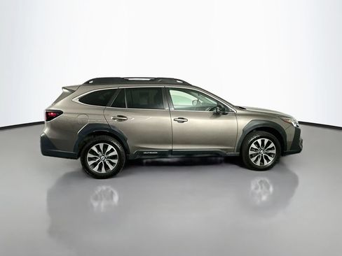Used 2024 Subaru Outback Limited AWD/4WD image 9