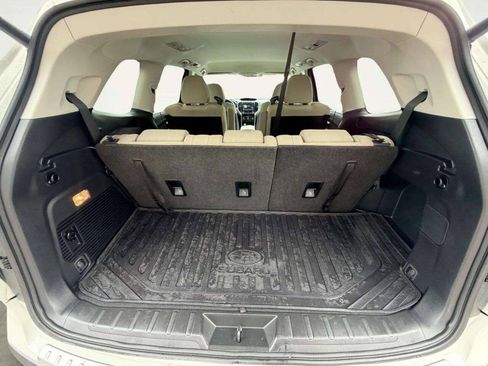 Used 2020 Subaru Ascent Premium w/ Convenience Package AWD/4WD image 7