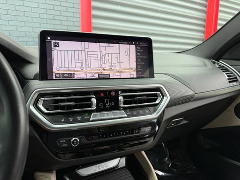 Used 2022 BMW X4 xDrive30i w/ M Sport Package 2 AWD/4WD image 33
