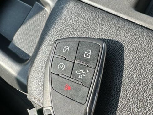 Used 2025 Chevrolet Silverado 1500 LT RWD image 25