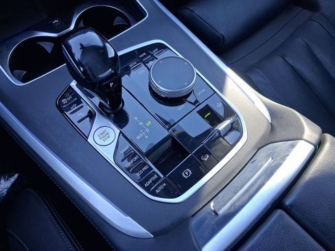 Certified 2022 BMW X7 xDrive40i w/ M Sport Package image 18