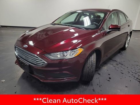 Used 2018 Ford Fusion SE w/ Fusion SE Technology Package image 4