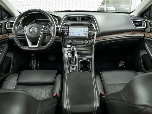 Used 2017 Nissan Maxima Platinum w/ Medallion Package FWD image 7
