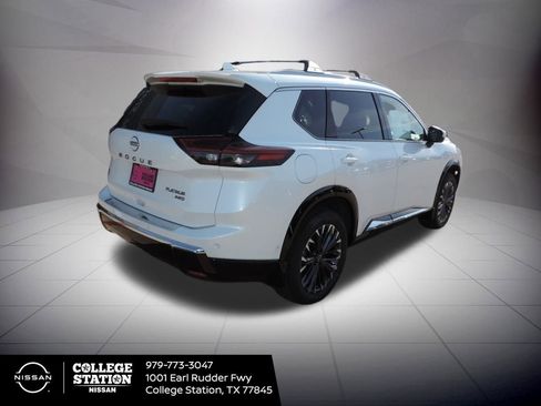 New 2026 Nissan Rogue Platinum image 5