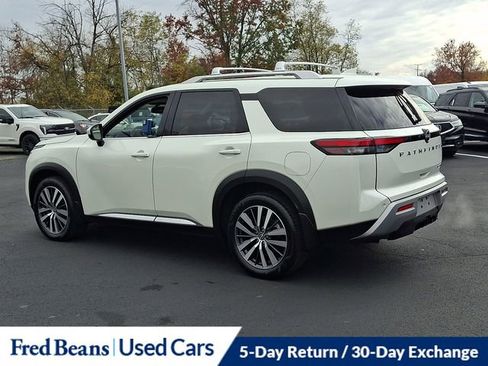 Used 2022 Nissan Pathfinder Platinum w/ Cargo Package image 7