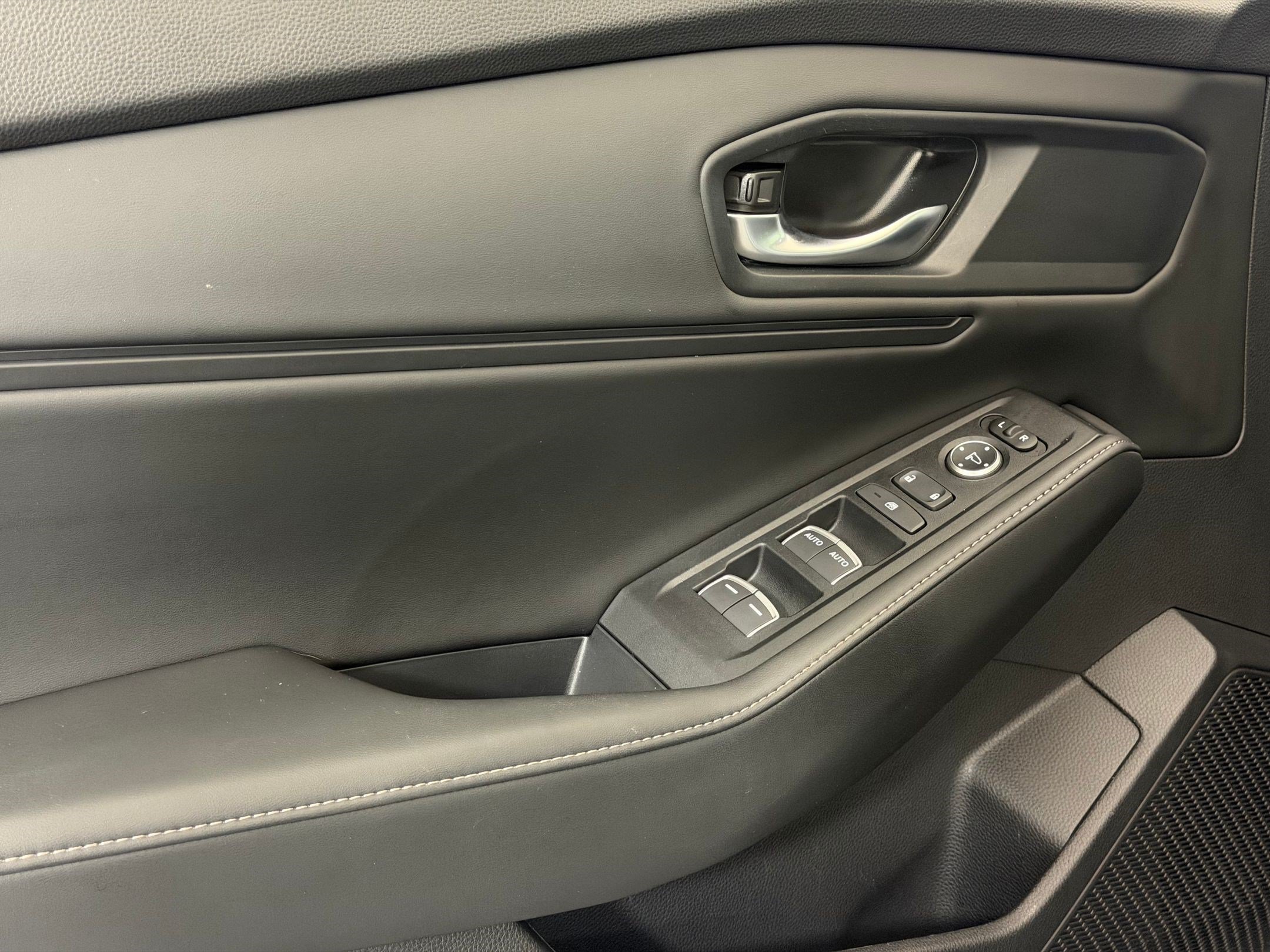Used 2025 Honda Accord Sport image 13