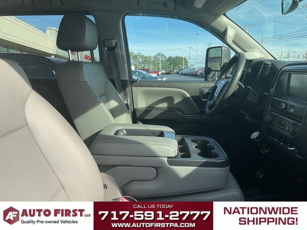 Used 2017 GMC Sierra 3500 4x4 Crew Cab image 24