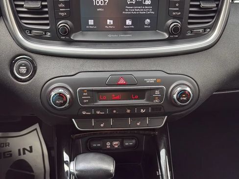 Used 2019 Kia Sorento EX FWD image 21