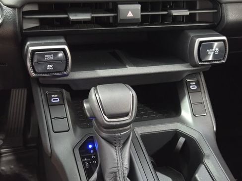 Used 2026 Toyota RAV4 SE FWD image 21