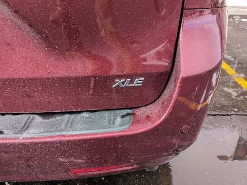 Used 2015 Toyota Sienna XLE image 8