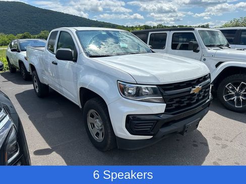 Used 2022 Chevrolet Colorado W/T AWD/4WD image 2