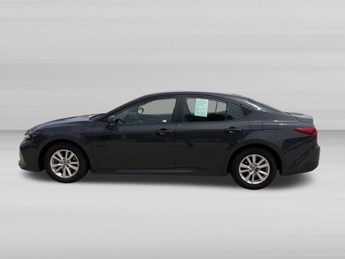 Used 2025 Toyota Camry LE FWD image 7