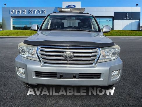 Used 2013 Toyota Land Cruiser Base image 2