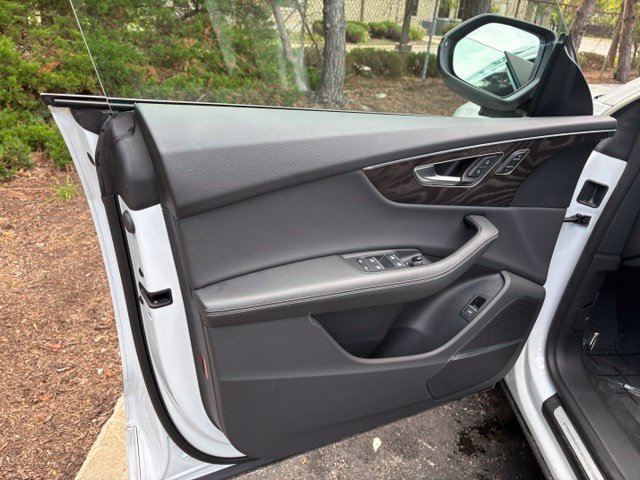 Certified 2023 Audi Q8 Premium Plus AWD/4WD image 17