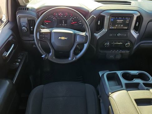 Used 2020 Chevrolet Silverado 1500 Custom w/ Custom Value Package image 12