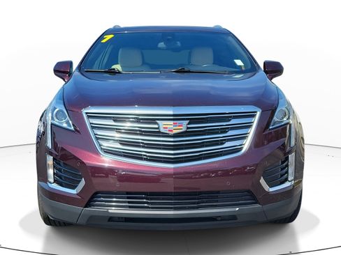 Used 2017 Cadillac XT5 Luxury w/ Driver Awareness Package image 2