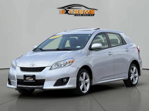 Used 2009 Toyota Matrix S AWD/4WD image 1