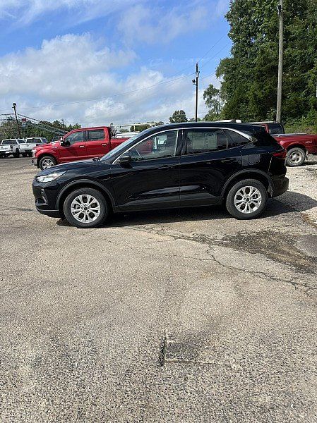 Used 2024 Ford Escape Active AWD/4WD image 4