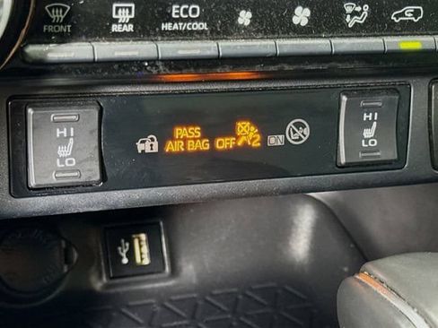 Certified 2024 Toyota RAV4 SE w/ Convenience Package AWD/4WD image 21