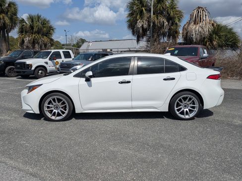 Used 2021 Toyota Corolla LE FWD image 5