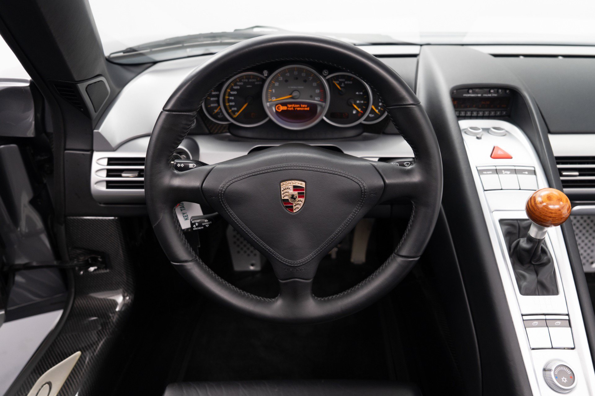 Used 2004 Porsche Carrera GT RWD image 18