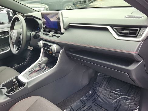 Certified 2023 Toyota RAV4 SE image 34