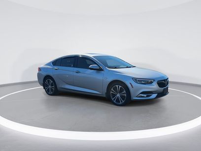 Used 2018 Buick Regal Essence w/ Driver Confidence Package #1