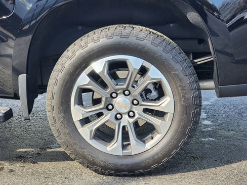 Used 2025 Chevrolet Silverado 1500 High Country w/ Technology Package image 11