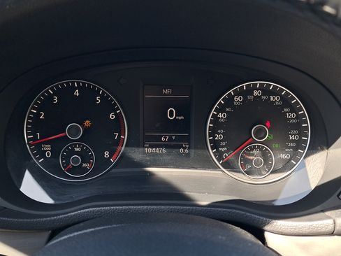 Used 2014 Volkswagen Passat 1.8T SE FWD image 18