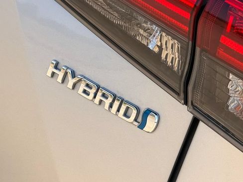Used 2021 Toyota Highlander XLE FWD image 8