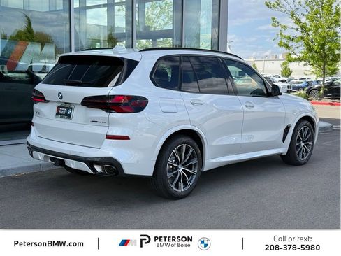 New 2026 BMW X5 xDrive50e w/ M Sport Package AWD/4WD image 5