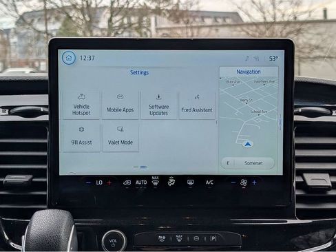 Used 2023 Ford Transit 350 XLT image 25