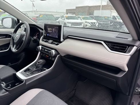Used 2023 Toyota RAV4 XLE image 29