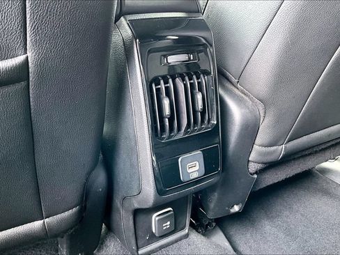 Used 2024 Jeep Compass Latitude AWD/4WD image 32
