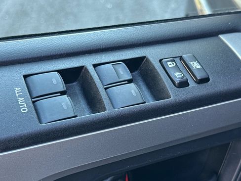 Used 2010 Toyota 4Runner Limited image 13