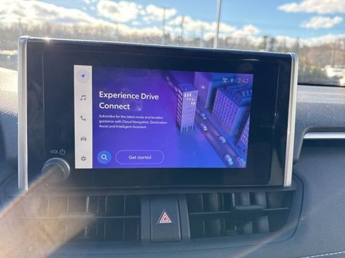 Used 2025 Toyota RAV4 XLE image 15