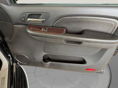 Used 2013 GMC Yukon Denali image 17