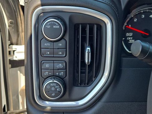 Certified 2022 Chevrolet Silverado 1500 RST AWD/4WD image 10
