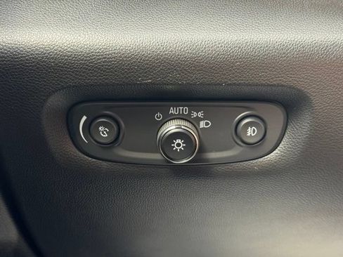 Used 2021 Chevrolet Traverse LT AWD/4WD image 34