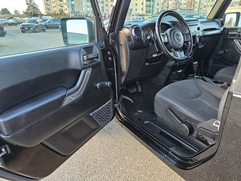Used 2018 Jeep Wrangler Sport image 15