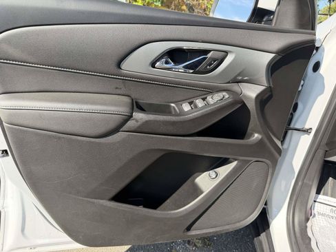 Certified 2023 Chevrolet Traverse LT AWD/4WD image 16