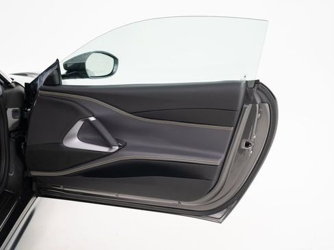 Used 2020 Ferrari 812 Superfast image 26