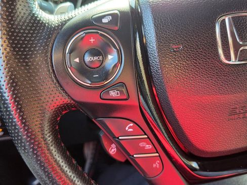 Used 2023 Honda Ridgeline Black Edition image 28