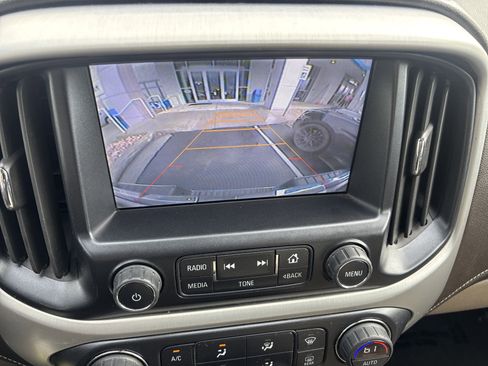 Used 2015 GMC Canyon SLT image 23