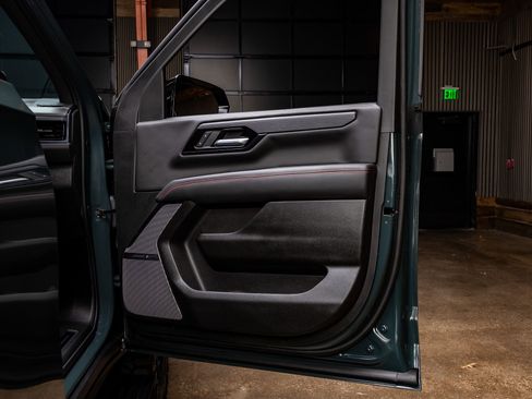 Used 2026 GMC Yukon AT4 Ultimate image 38