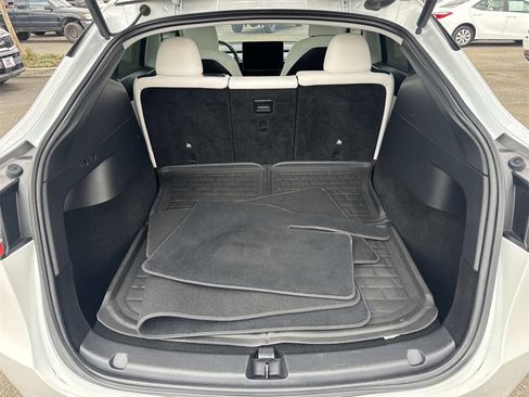 Used 2021 Tesla Model Y Performance image 18