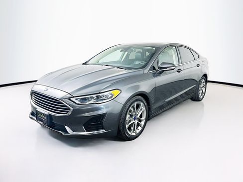 Used 2020 Ford Fusion SEL FWD image 3