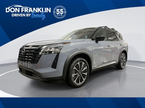 New 2026 Nissan Pathfinder Platinum image 1